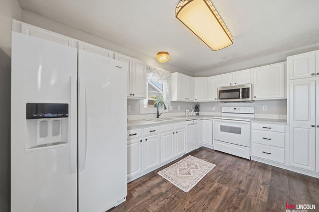 1808 Chloe Lane, Lincoln, NE 68512