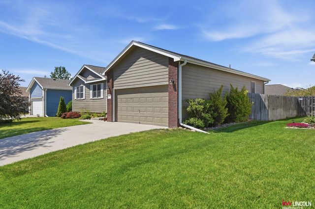 1808 Chloe Lane, Lincoln, NE 68512