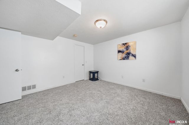 1808 Chloe Lane, Lincoln, NE 68512