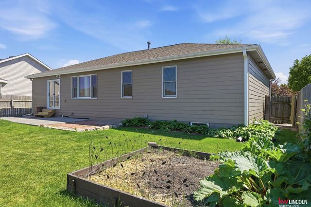1808 Chloe Lane, Lincoln, NE 68512