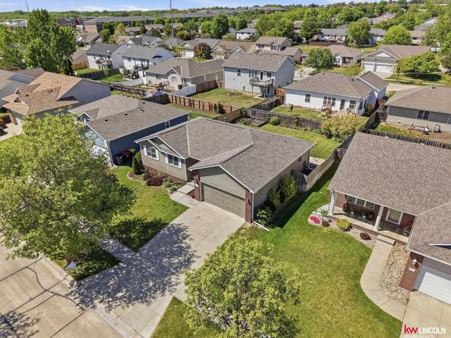 1808 Chloe Lane, Lincoln, NE 68512