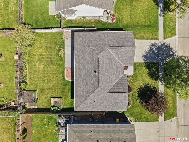 1808 Chloe Lane, Lincoln, NE 68512