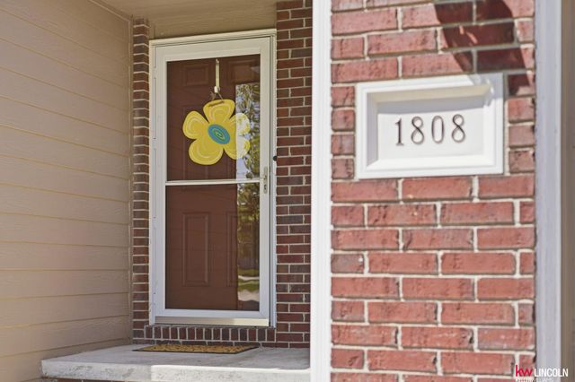 1808 Chloe Lane, Lincoln, NE 68512