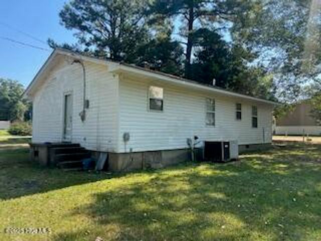 1027 Nc Hwy 305, Aulander, NC 27805