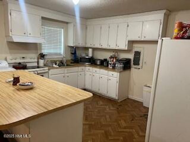 1027 Nc Hwy 305, Aulander, NC 27805