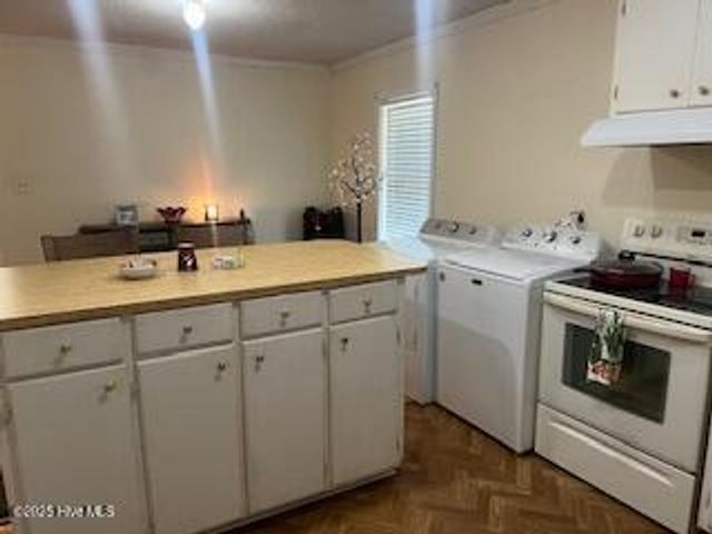 1027 Nc Hwy 305, Aulander, NC 27805