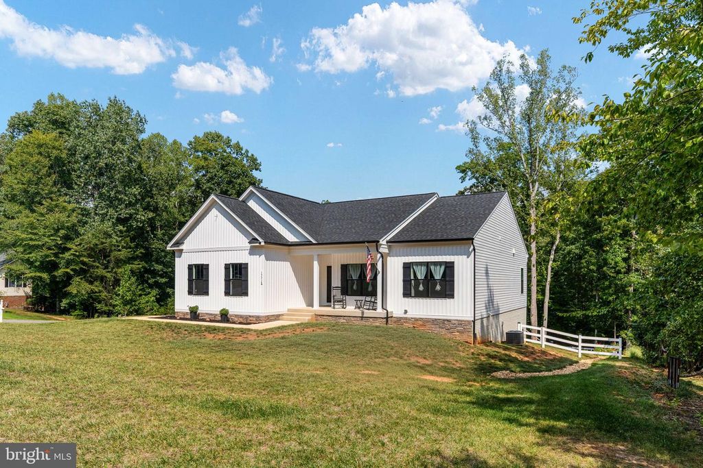 15318 RED OAK LN, Mineral, VA 23117