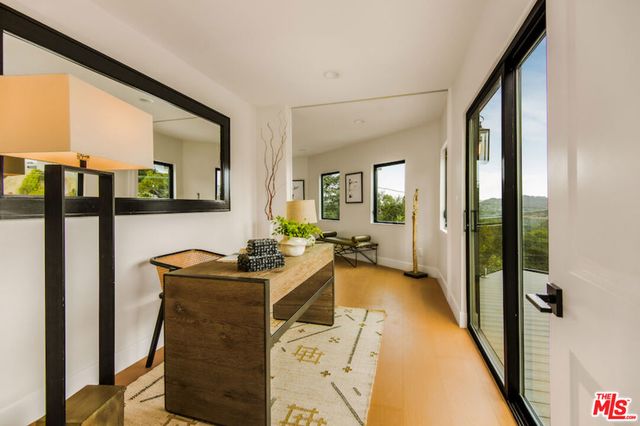 8921 Appian Way, Los Angeles, CA 90046