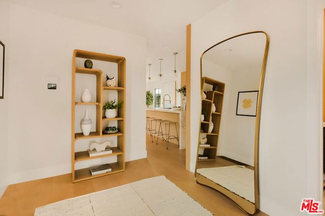 8921 Appian Way, Los Angeles, CA 90046