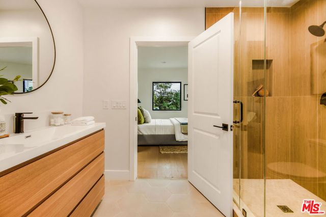 8921 Appian Way, Los Angeles, CA 90046