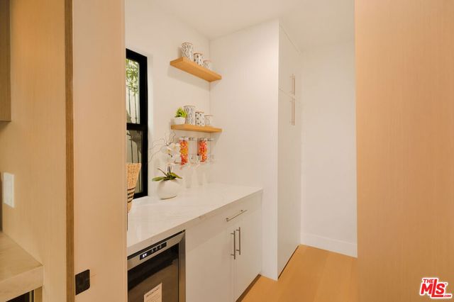 8921 Appian Way, Los Angeles, CA 90046