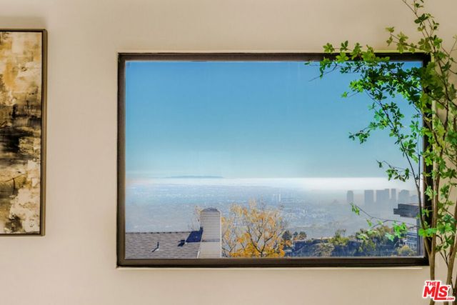 8921 Appian Way, Los Angeles, CA 90046