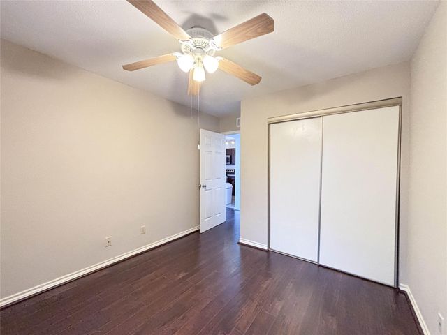 8020 Braesmain Drive 1604, Houston, TX 77025