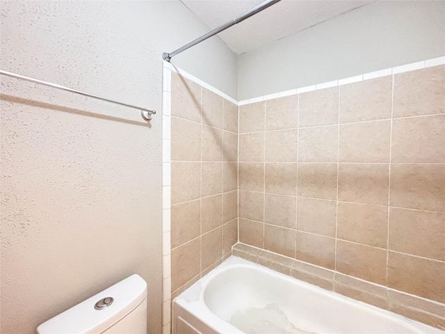 8020 Braesmain Drive 1604, Houston, TX 77025