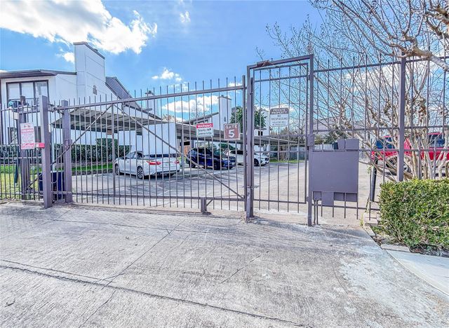 8020 Braesmain Drive 1604, Houston, TX 77025