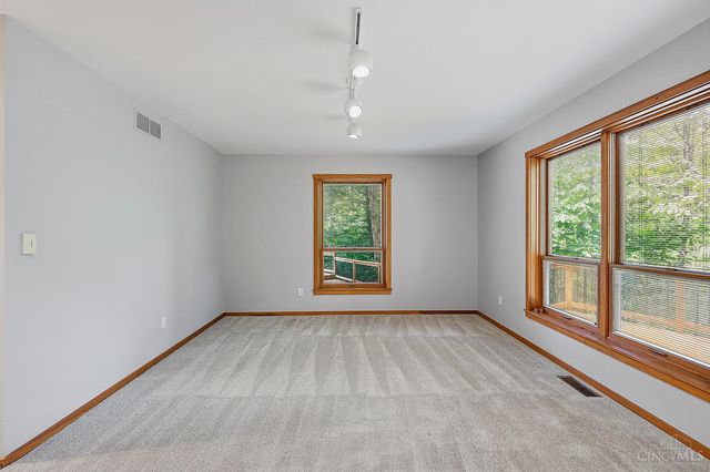 7 Laurelwood Drive, Miami Twp, OH 45150