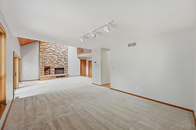 7 Laurelwood Drive, Miami Twp, OH 45150