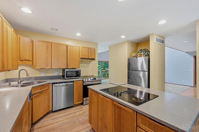 7 Laurelwood Drive, Miami Twp, OH 45150
