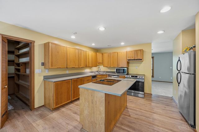 7 Laurelwood Drive, Miami Twp, OH 45150