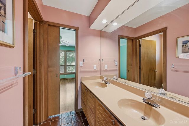 7 Laurelwood Drive, Miami Twp, OH 45150