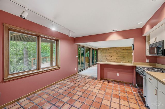 7 Laurelwood Drive, Miami Twp, OH 45150