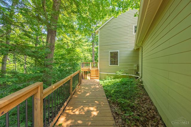 7 Laurelwood Drive, Miami Twp, OH 45150