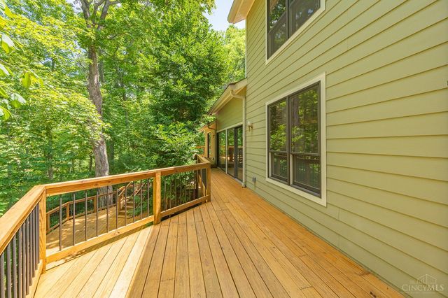 7 Laurelwood Drive, Miami Twp, OH 45150