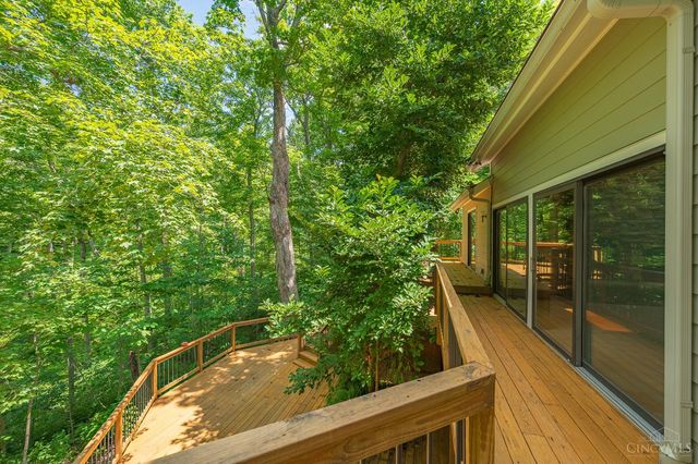 7 Laurelwood Drive, Miami Twp, OH 45150