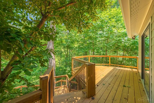 7 Laurelwood Drive, Miami Twp, OH 45150