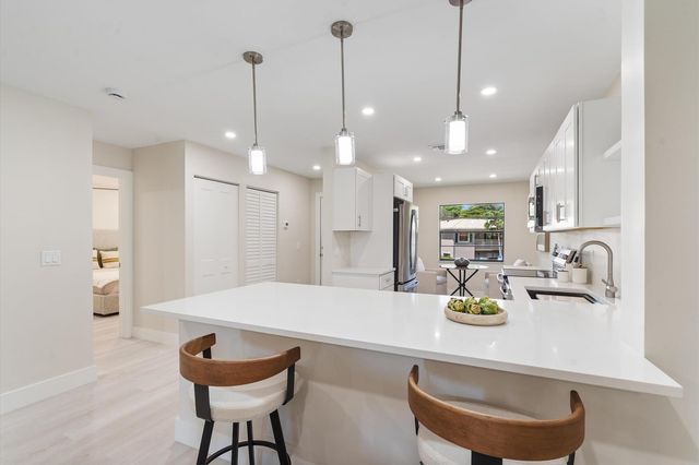 52 Stratford Lane W F, Boynton Beach, FL 33436