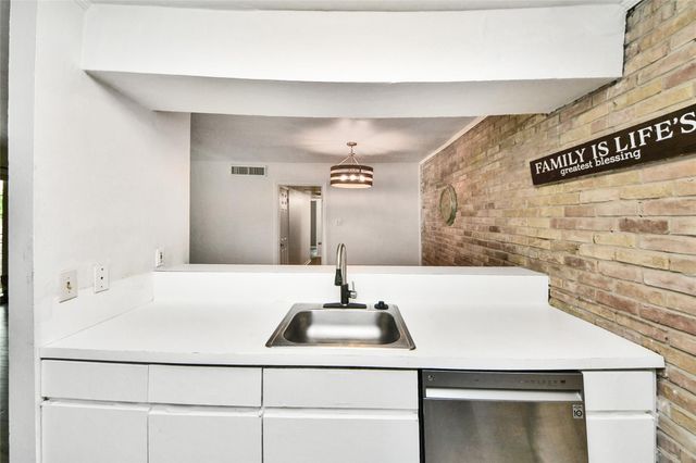 2609 Marilee Lane 2, Houston, TX 77057