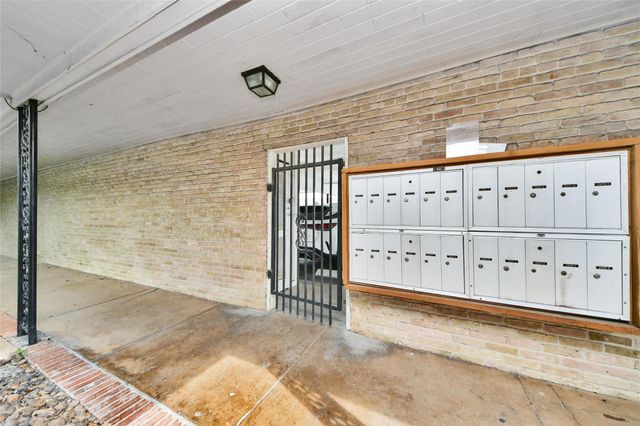 2609 Marilee Lane 2, Houston, TX 77057