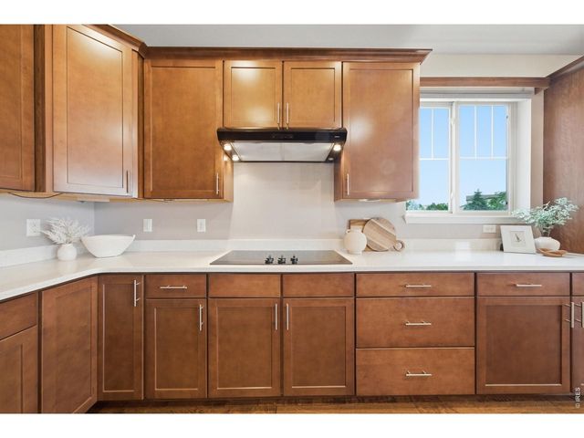 2737 Cub Lake Dr, Loveland, CO 80538