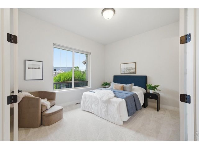 2737 Cub Lake Dr, Loveland, CO 80538