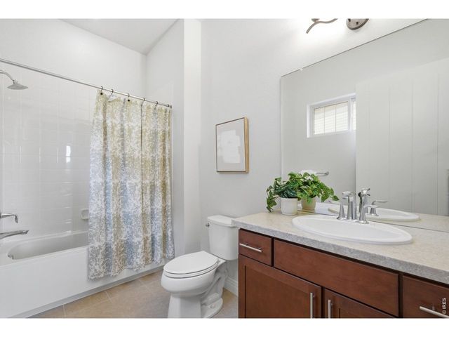 2737 Cub Lake Dr, Loveland, CO 80538