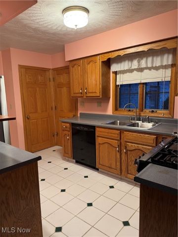 16478 St Rt 45, Wellsville, OH 43968