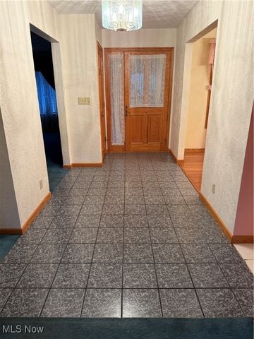 16478 St Rt 45, Wellsville, OH 43968