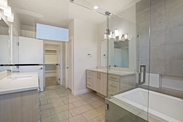 410 Melba Street 2, Dallas, TX 75208