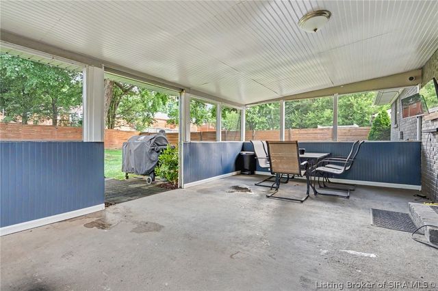 115 Glenmill Road, New Albany, IN 47150