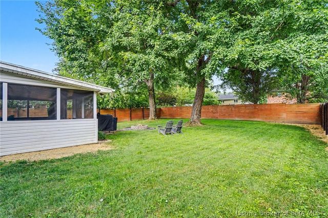 115 Glenmill Road, New Albany, IN 47150