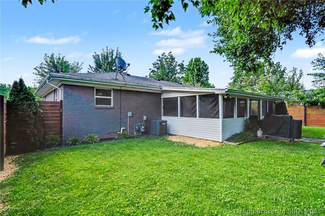 115 Glenmill Road, New Albany, IN 47150