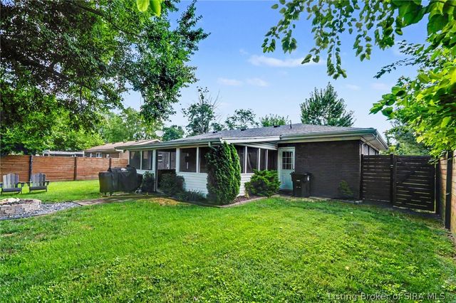 115 Glenmill Road, New Albany, IN 47150