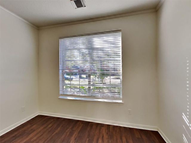 2911 Linda Drive, Pearland, TX 77584