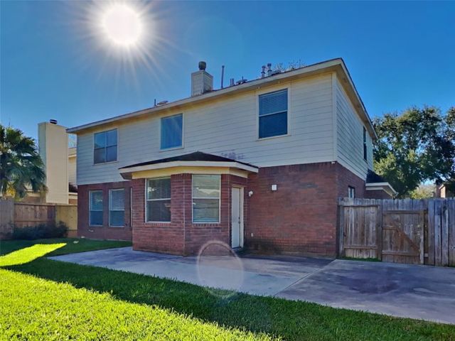 2911 Linda Drive, Pearland, TX 77584