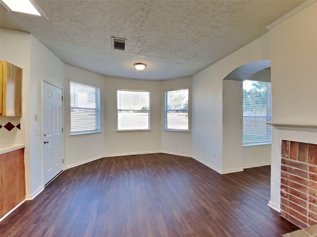 2911 Linda Drive, Pearland, TX 77584