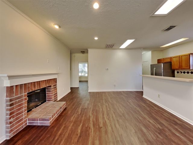 2911 Linda Drive, Pearland, TX 77584