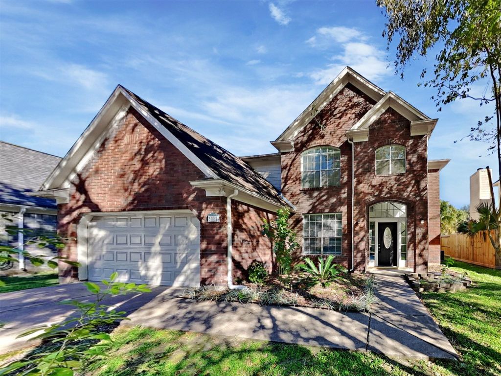 2911 Linda Drive, Pearland, TX 77584