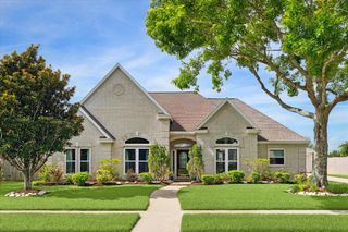 1710 Orlando Street, Friendswood, TX 77546