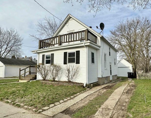 1216 Garfield Avenue, Beloit, WI 53511