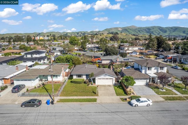 41868 Gifford Street, Fremont, CA 94538